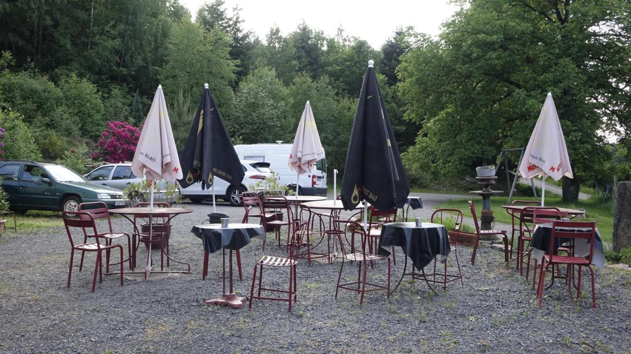 Le Jolis Bois Bed and Breakfast Raon-lʼÉtape Exteriör bild