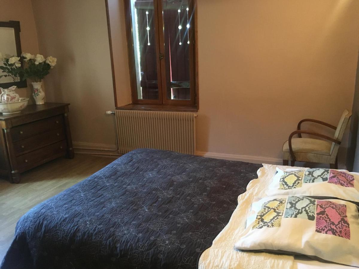 Le Jolis Bois Bed and Breakfast Raon-lʼÉtape Exteriör bild